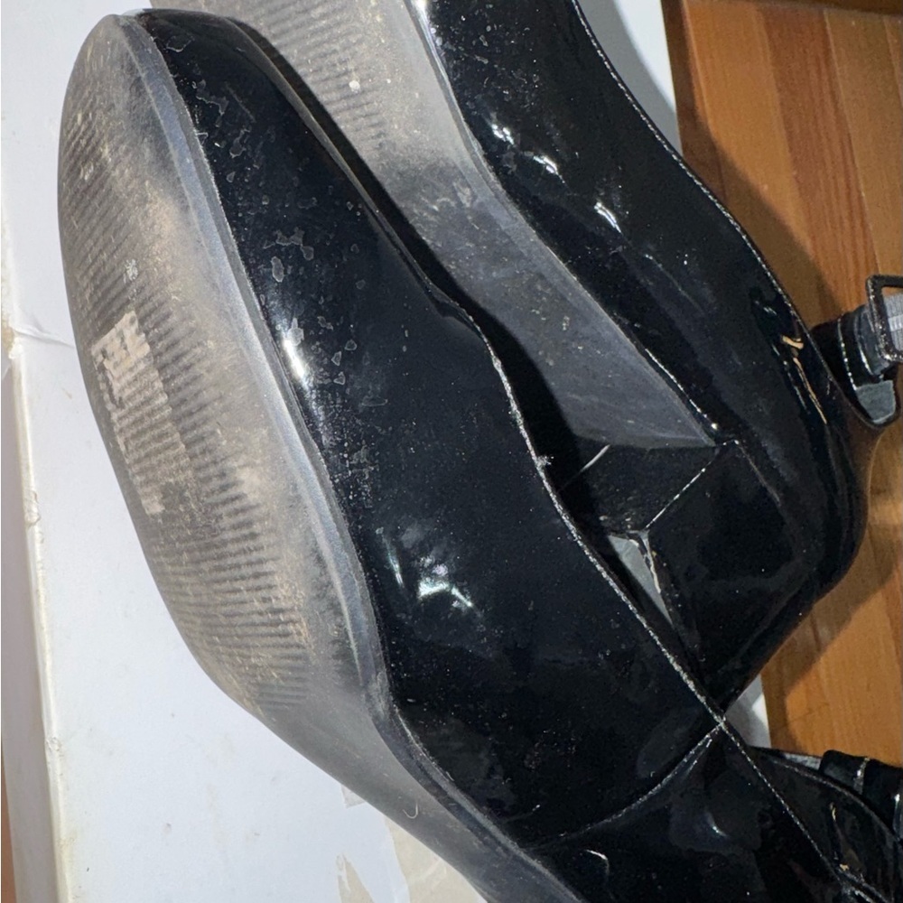 Steve Madden Black Patent Flats - Picture 2 of 6